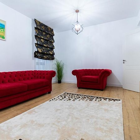 ブラショフLighthouse Central Apt With Unique Views Of The Fortress, Free Parking, 5 Min By Car From The Old Townアパートメント エクステリア 写真